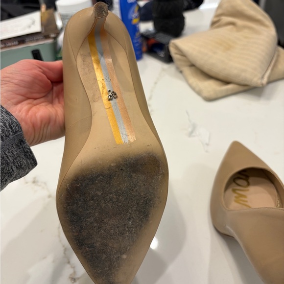 Sam Edelman Beige Pointed Toe Heels - Picture 3 of 9